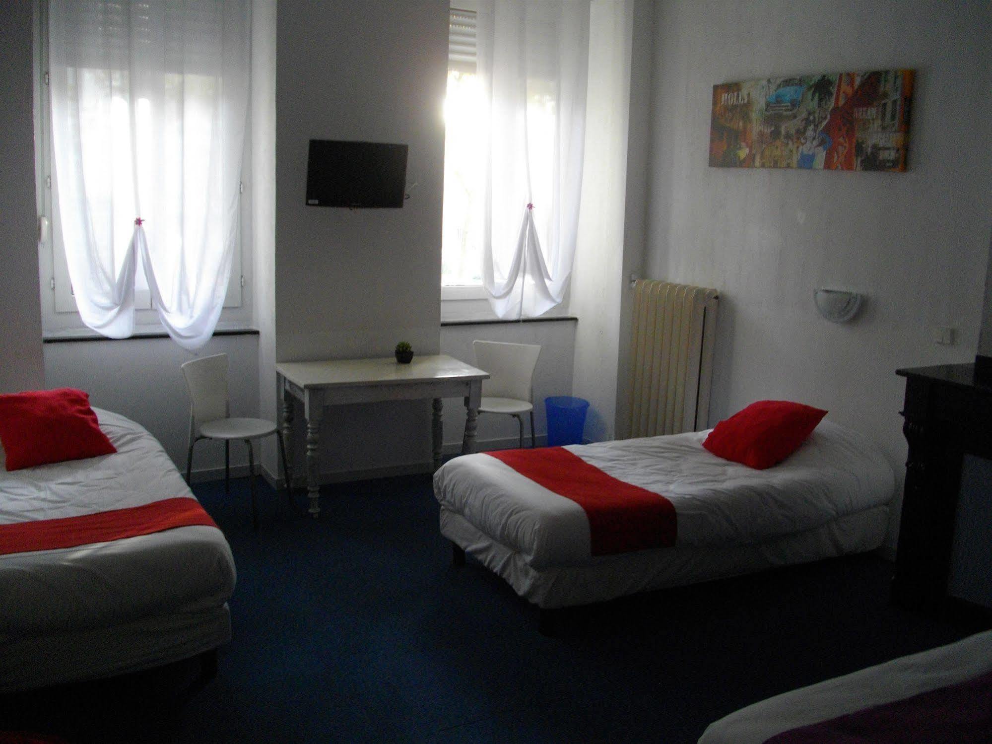 Hotel Central Каркассон Экстерьер фото