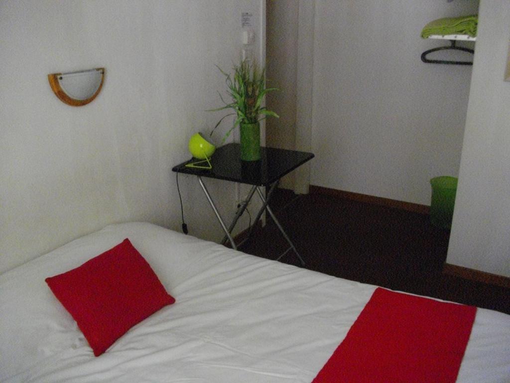 Hotel Central Каркассон Номер фото